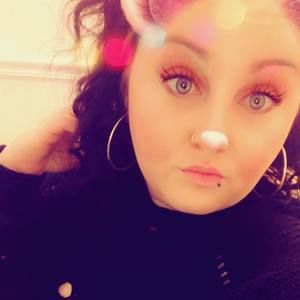 Meet your Posher, Maura